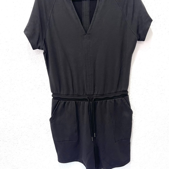 Athleta balance Black V-Neck Romper M - Picture 4 of 11